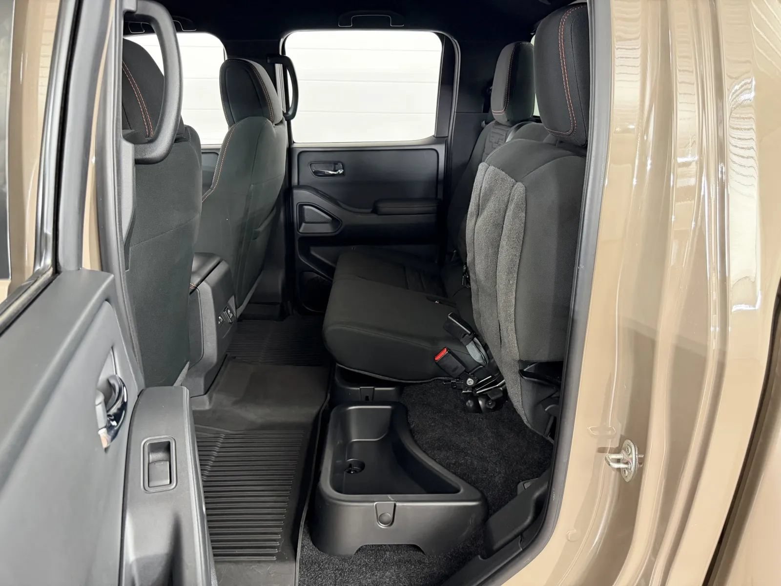 Used 2024 Nissan Frontier PRO-4X w/ Pro Convenience Package AWD/4WD image 27