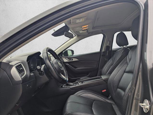 Used 2018 MAZDA MAZDA3 Touring FWD image 12