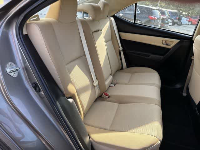Used 2018 Toyota Corolla LE FWD image 18