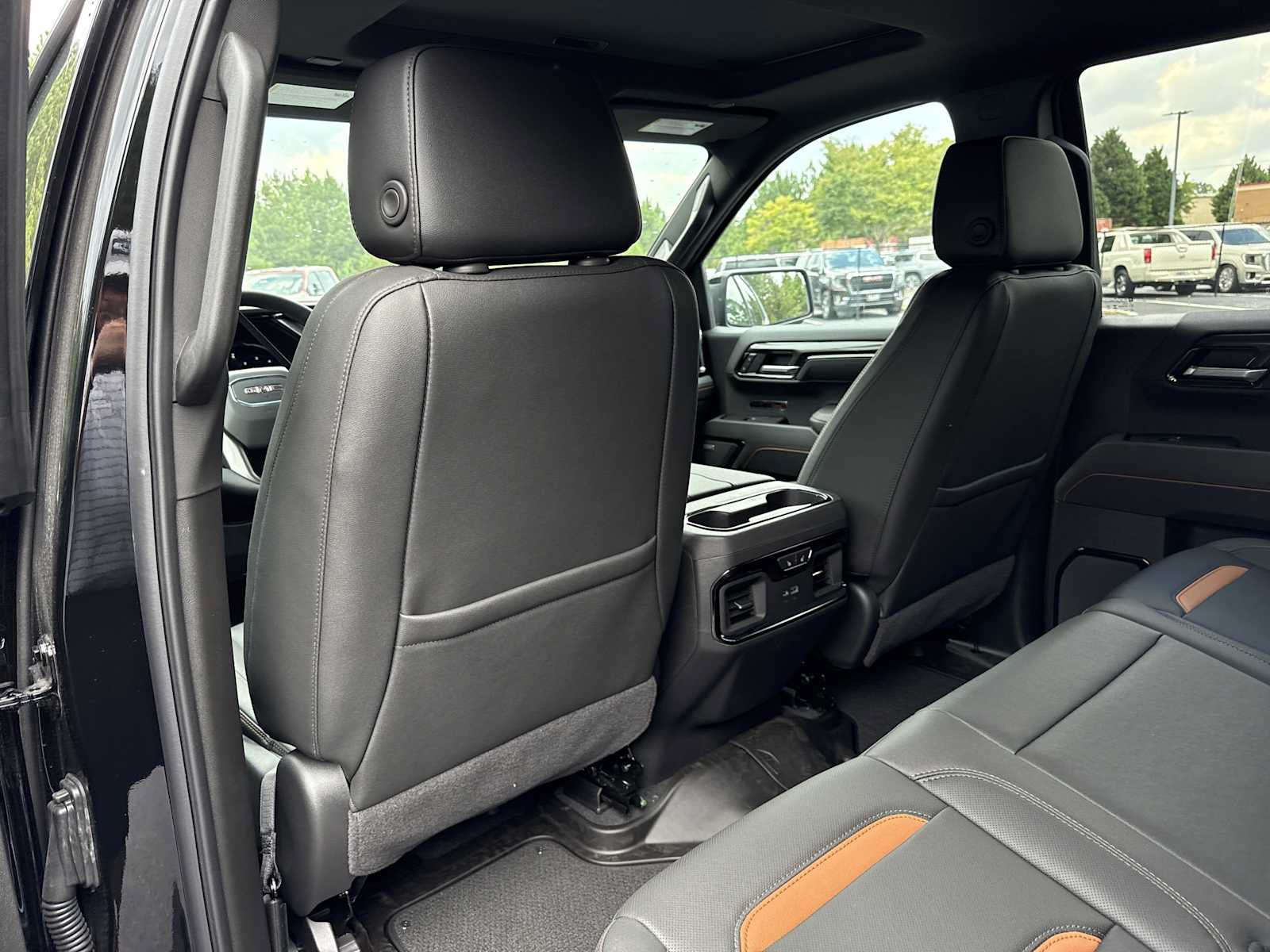 New 2026 GMC Sierra 1500 AT4 w/ AT4 Premium Package AWD/4WD image 21