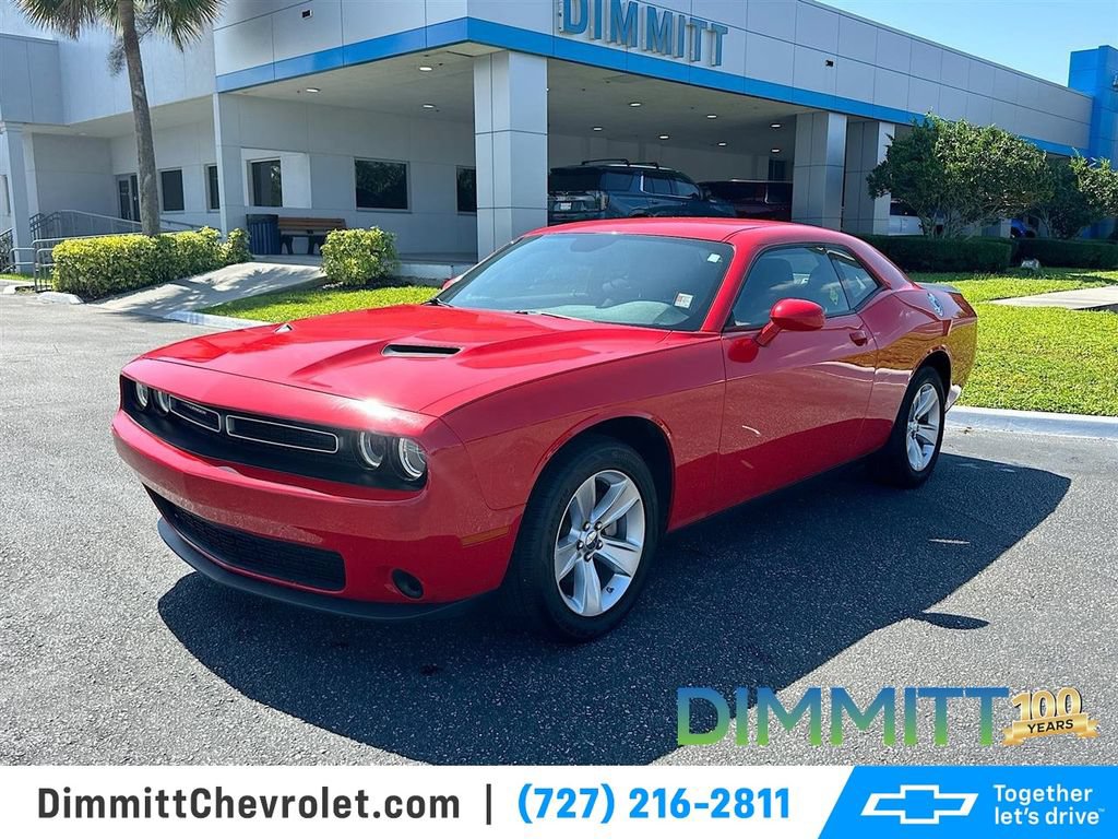 Used 2023 Dodge Challenger SXT RWD image 1