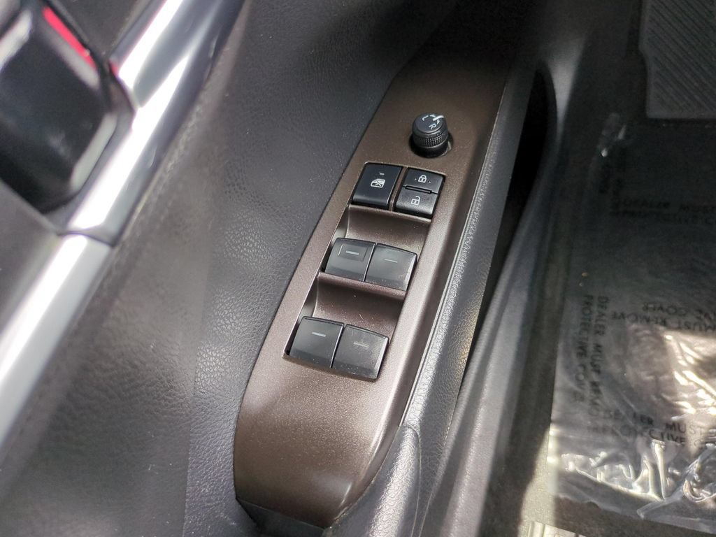 Used 2022 Toyota Camry SE w/ Audio Upgrade Package FWD image 18