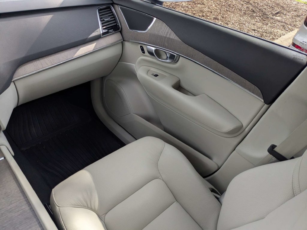 Certified 2023 Volvo XC90 B5 Plus w/ Protection Package Premier AWD/4WD image 22