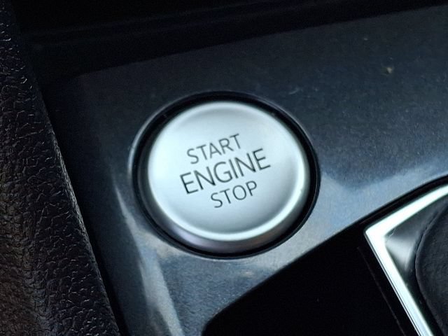 Used 2023 Volkswagen Tiguan SE R-Line AWD/4WD image 23