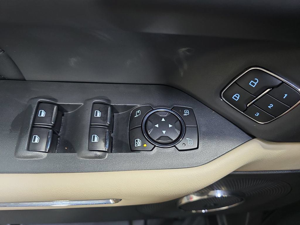 Used 2022 Ford Expedition Platinum AWD/4WD image 31