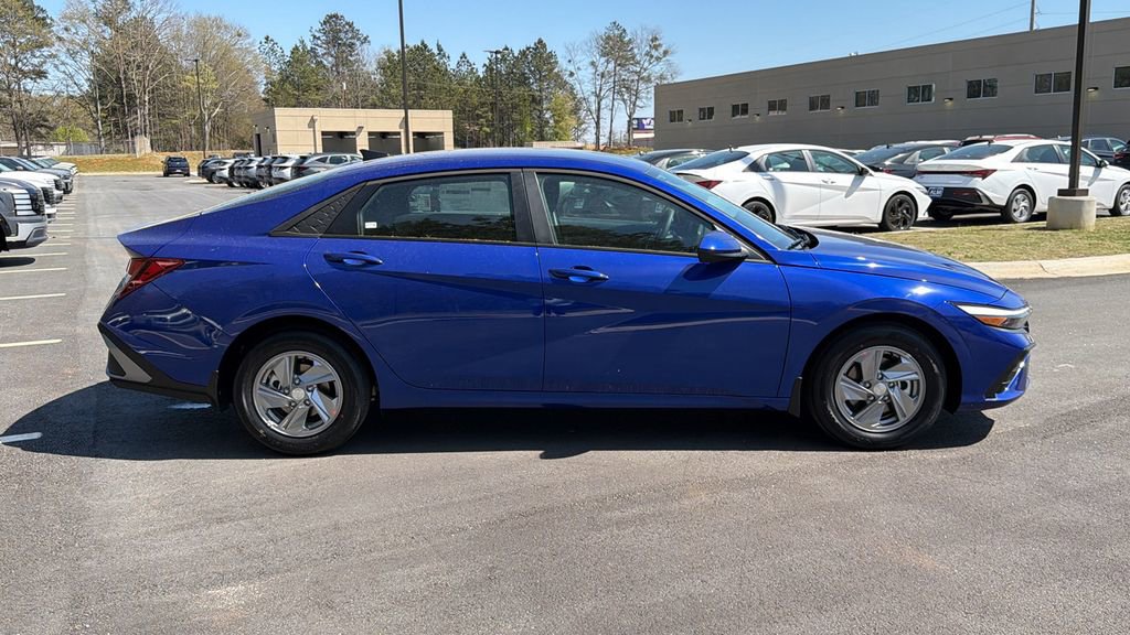 New 2026 Hyundai Elantra SE image 4