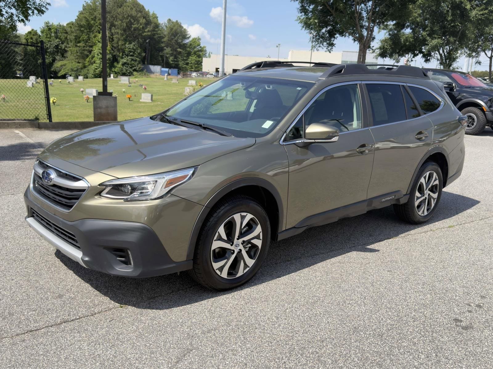 Certified 2022 Subaru Outback Limited AWD/4WD image 3