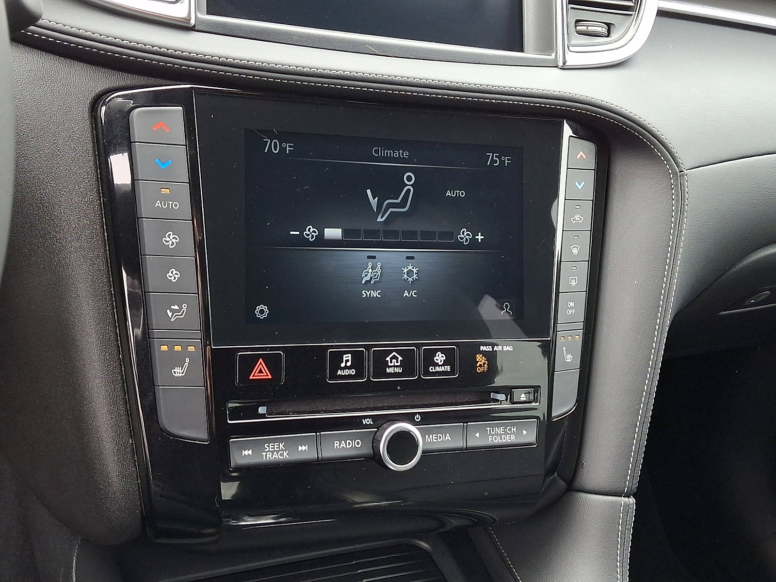 Certified 2023 INFINITI QX55 Luxe w/ Cargo Package image 16