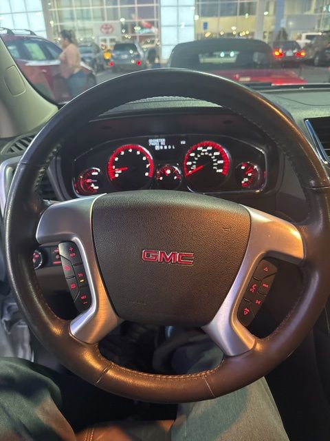 Used 2015 GMC Acadia SLT image 4
