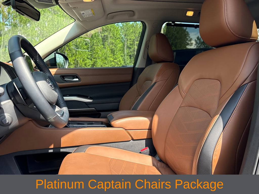 Used 2025 Nissan Pathfinder Platinum FWD image 4