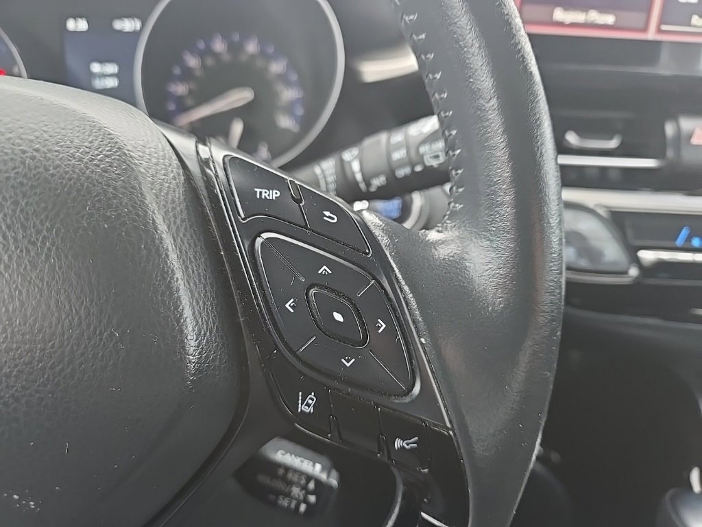 Certified 2021 Toyota C-HR Limited image 23