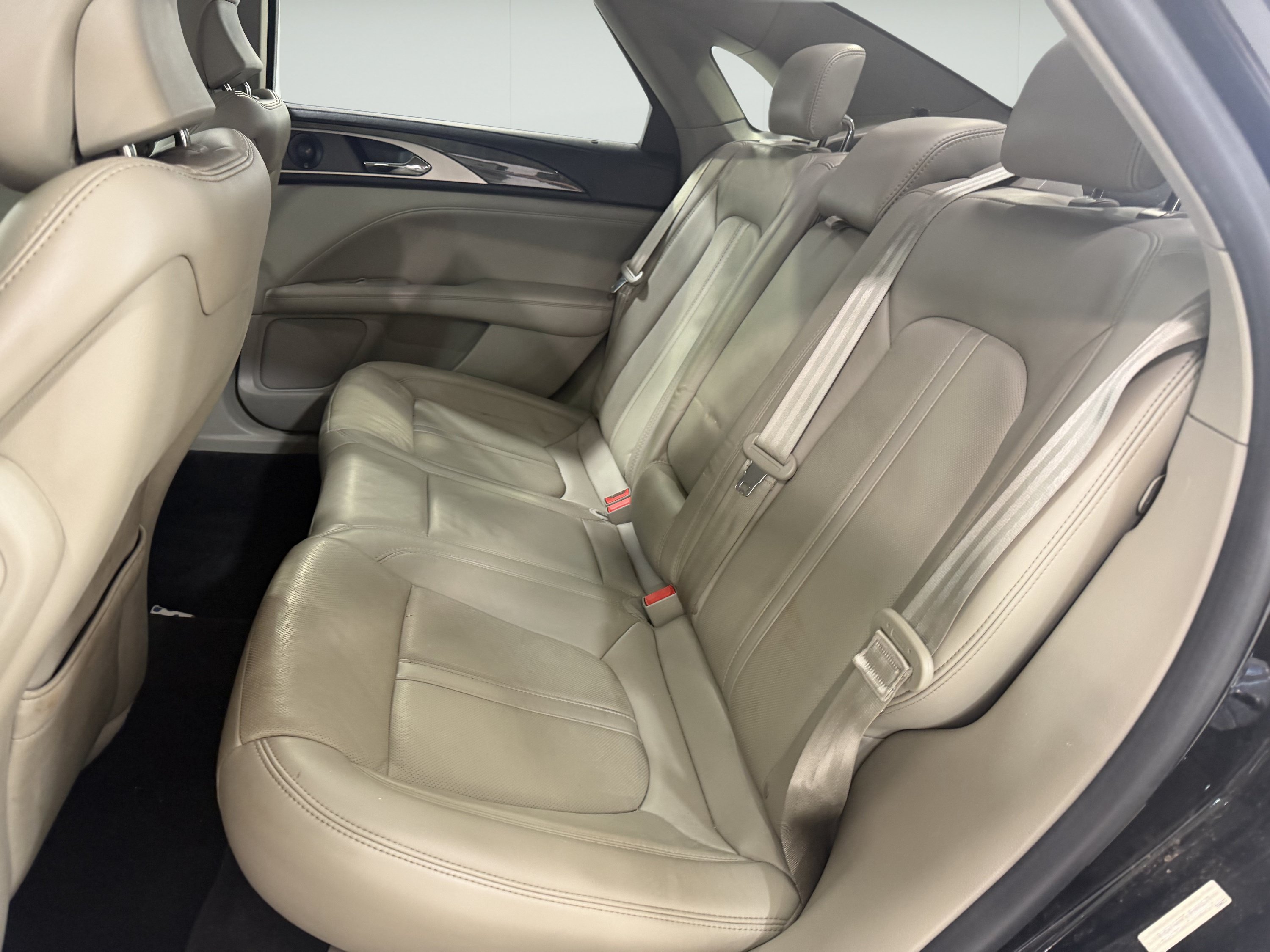 Used 2018 Lincoln MKZ Reserve w/ Magnetic Appearance Package AWD/4WD image 9