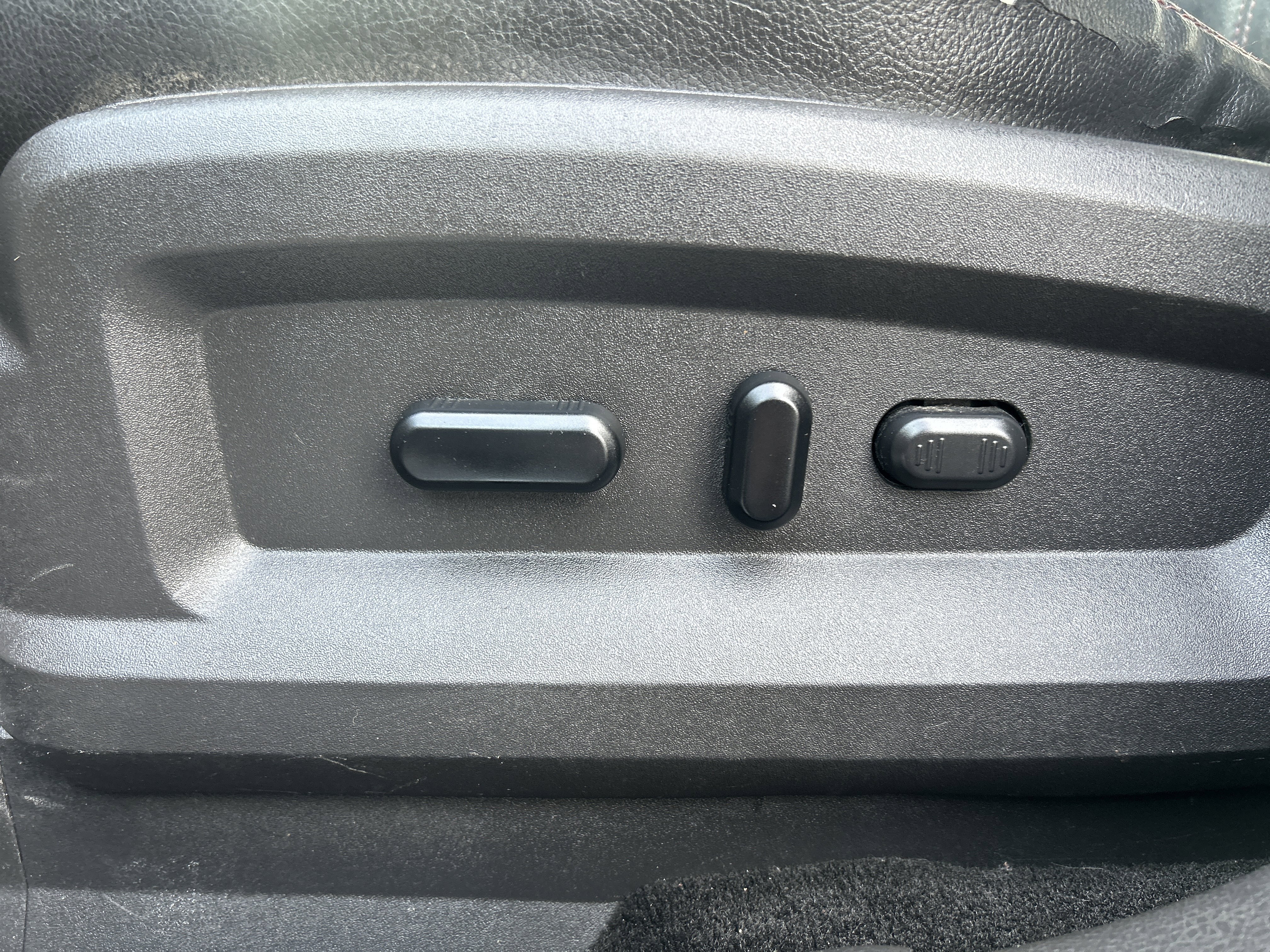 Used 2013 Ford Edge Limited image 33