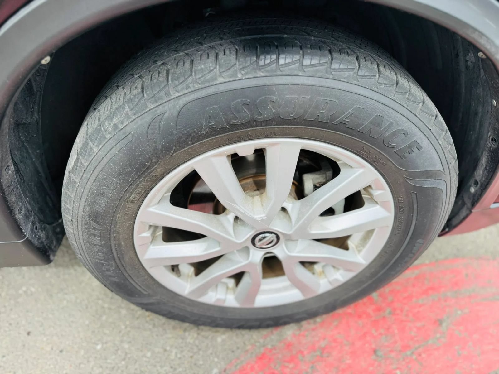 Used 2017 Nissan Rogue SV FWD image 18