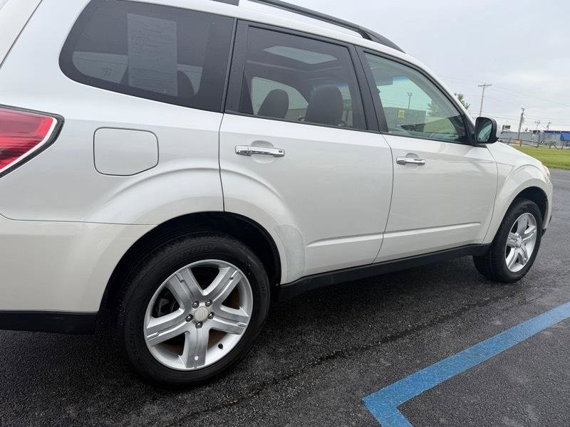 Used 2010 Subaru Forester 2.5X Premium AWD/4WD image 36