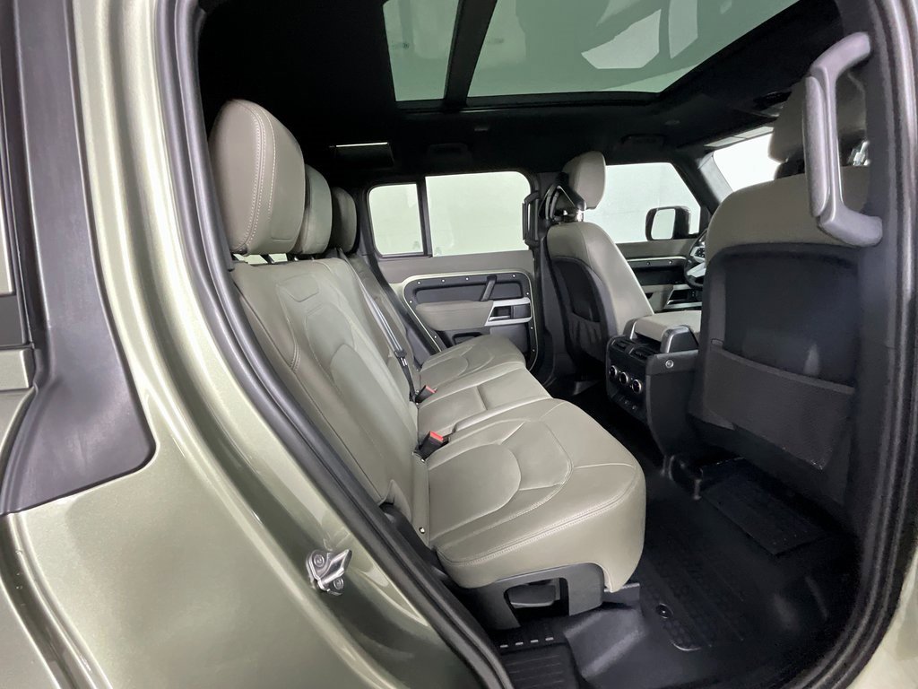 Certified 2023 Land Rover Defender 110 SE image 24