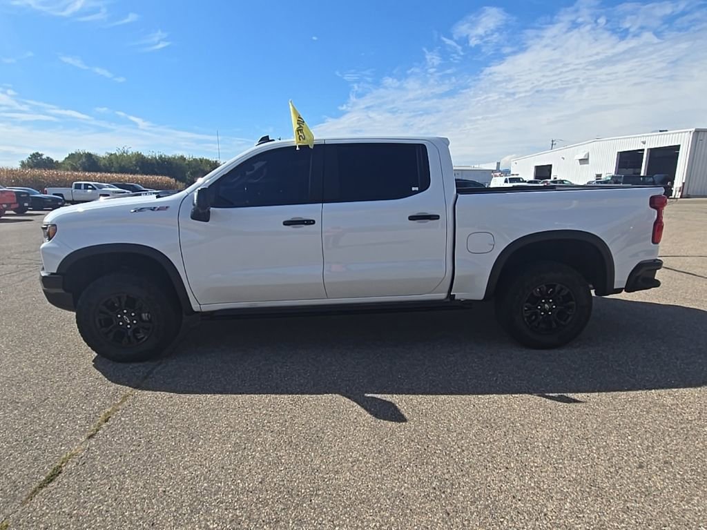 Used 2023 Chevrolet Silverado 1500 ZR2 w/ Technology Package image 10