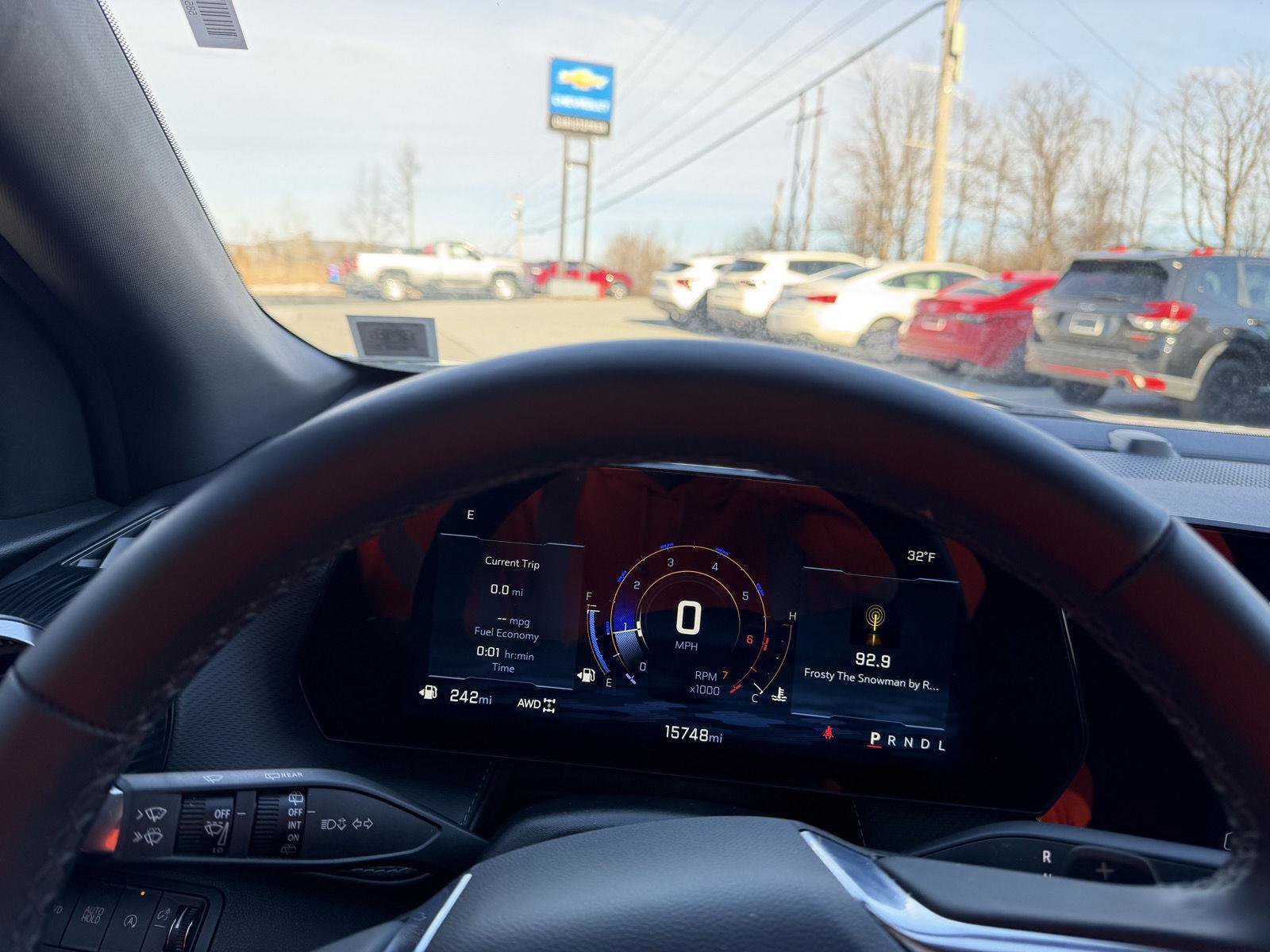 Used 2025 Chevrolet Equinox LT image 12