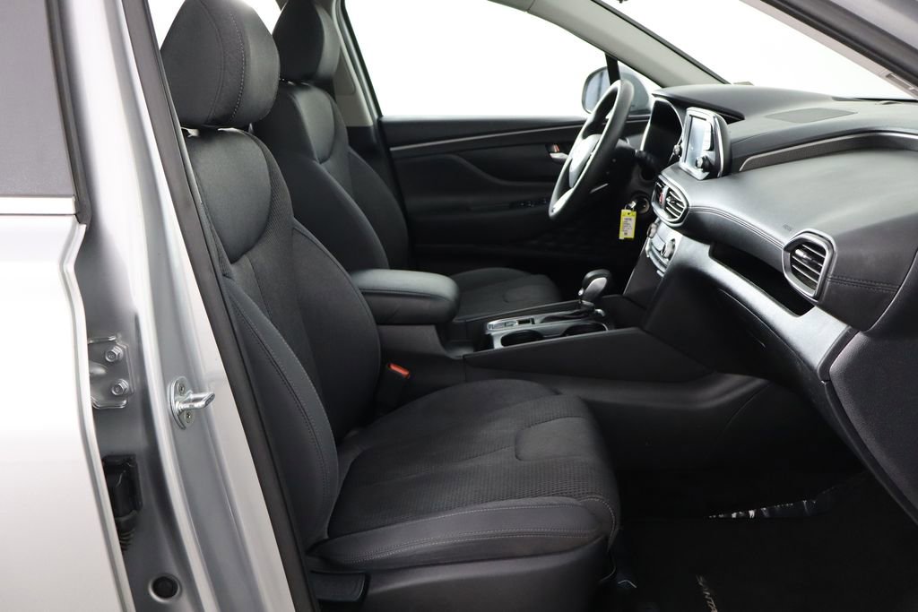 Used 2020 Hyundai Santa Fe SE image 19