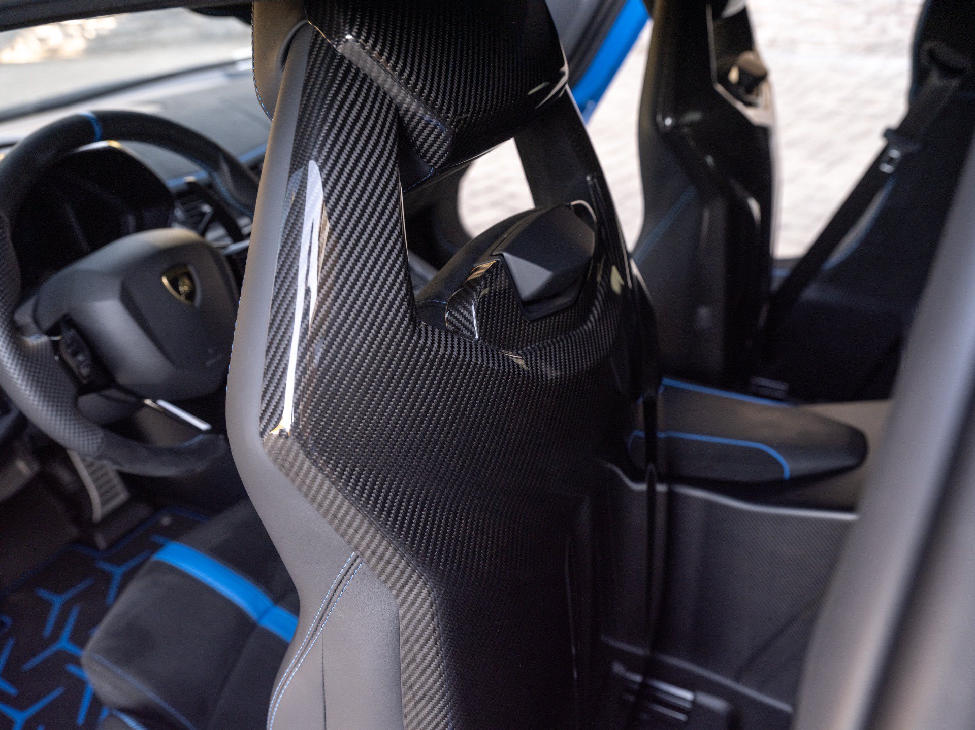 Used 2020 Lamborghini Aventador SVJ AWD/4WD image 45