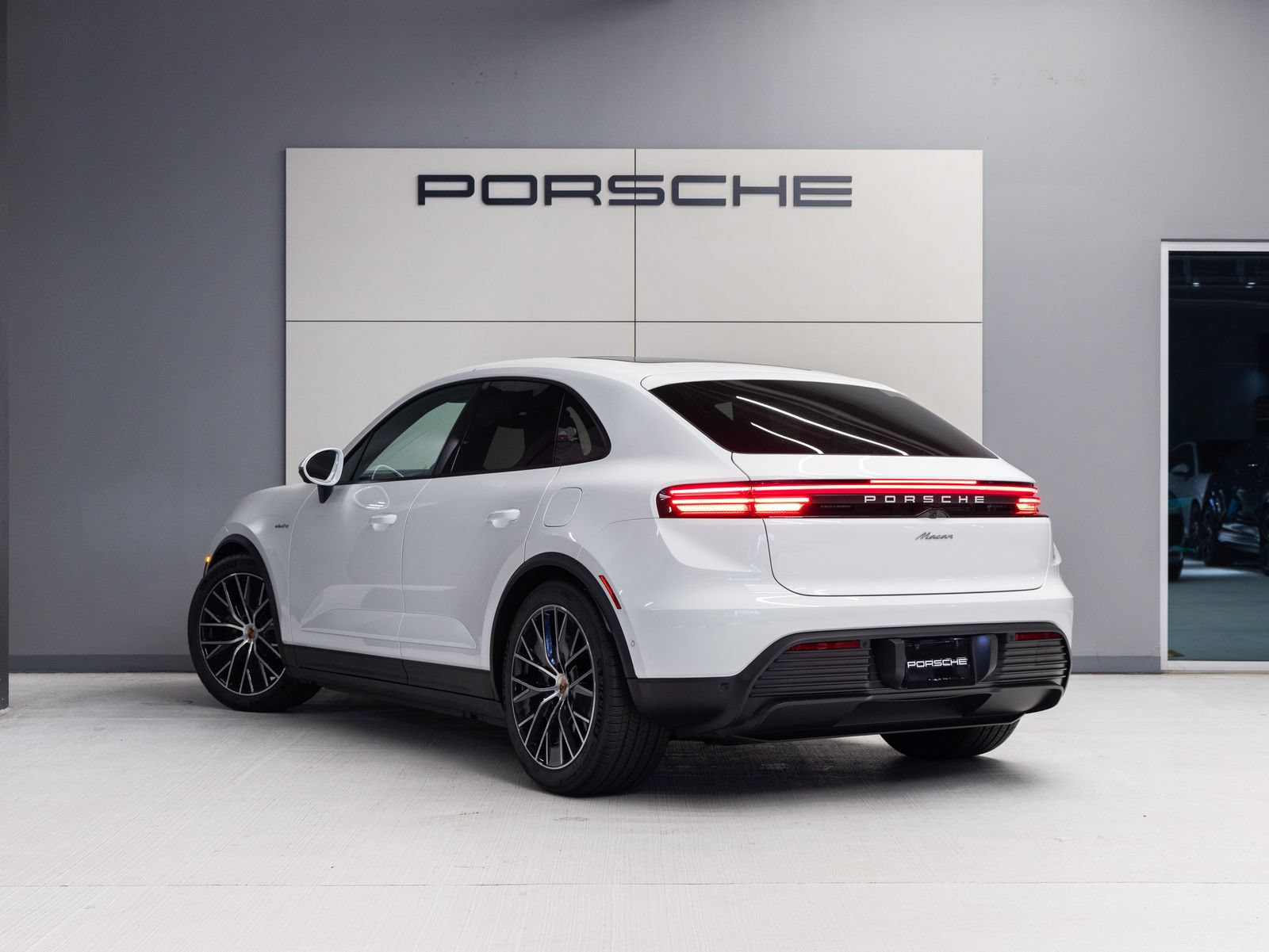 Certified 2026 Porsche Macan Electric RWD image 3