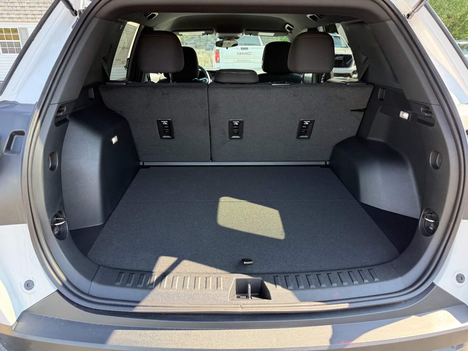 New 2027 GMC Terrain Elevation AWD/4WD image 18