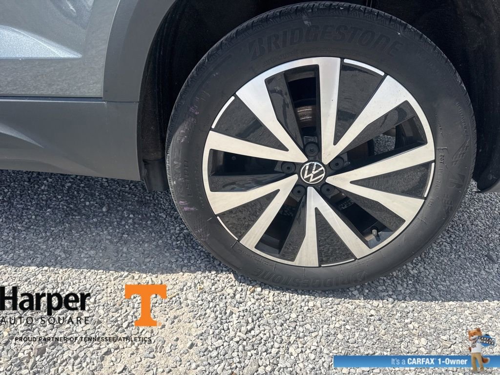 Used 2023 Volkswagen Taos SE w/ Panoramic Sunroof Package image 21