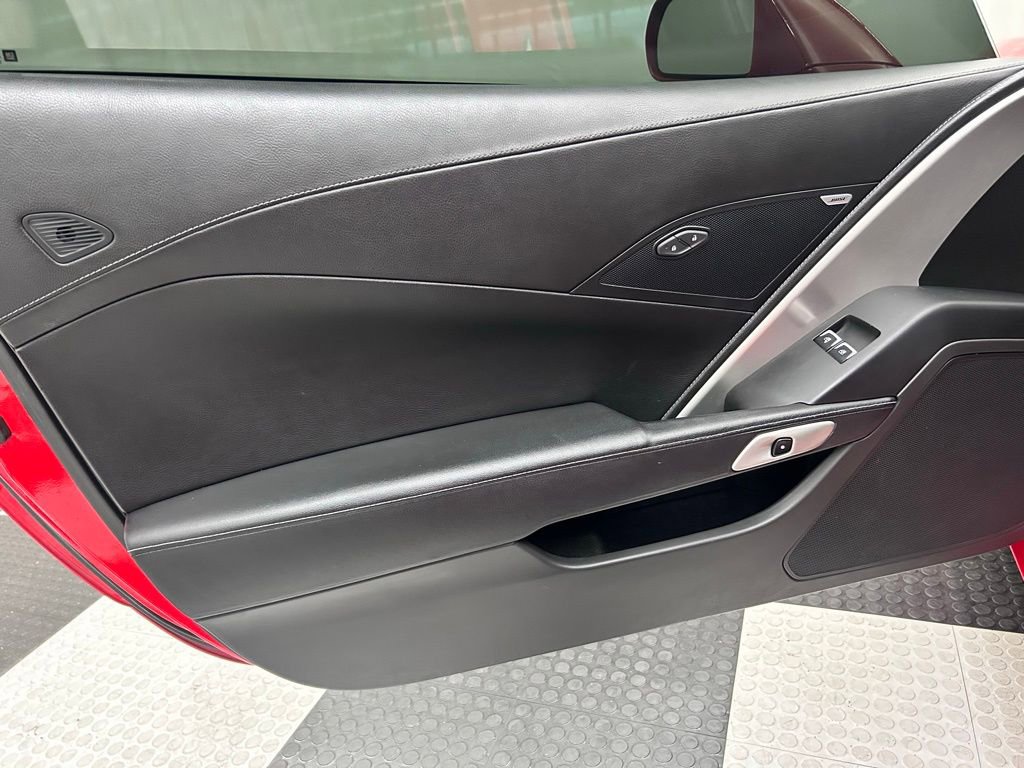 Used 2014 Chevrolet Corvette Stingray Coupe image 10
