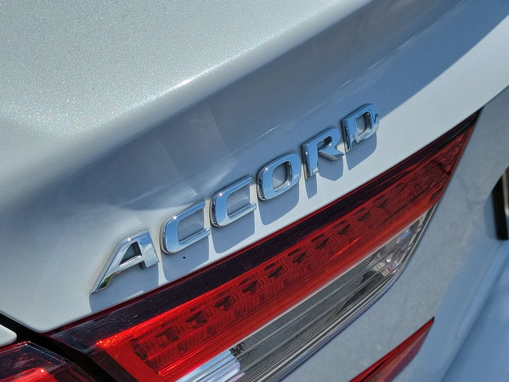 Used 2020 Honda Accord Touring image 5