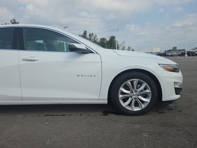 Used 2025 Chevrolet Malibu LT FWD image 4