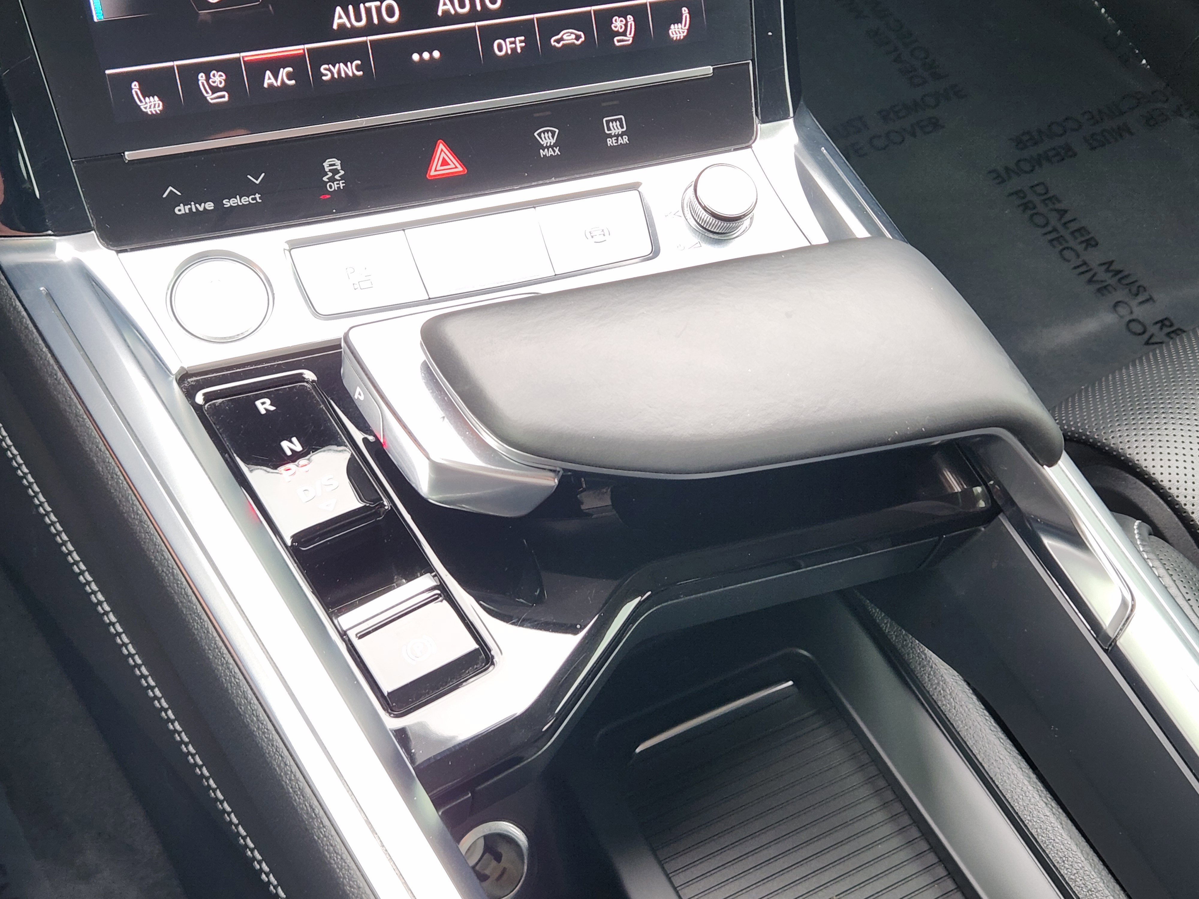 Used 2019 Audi e-tron Prestige w/ Prestige Package image 15