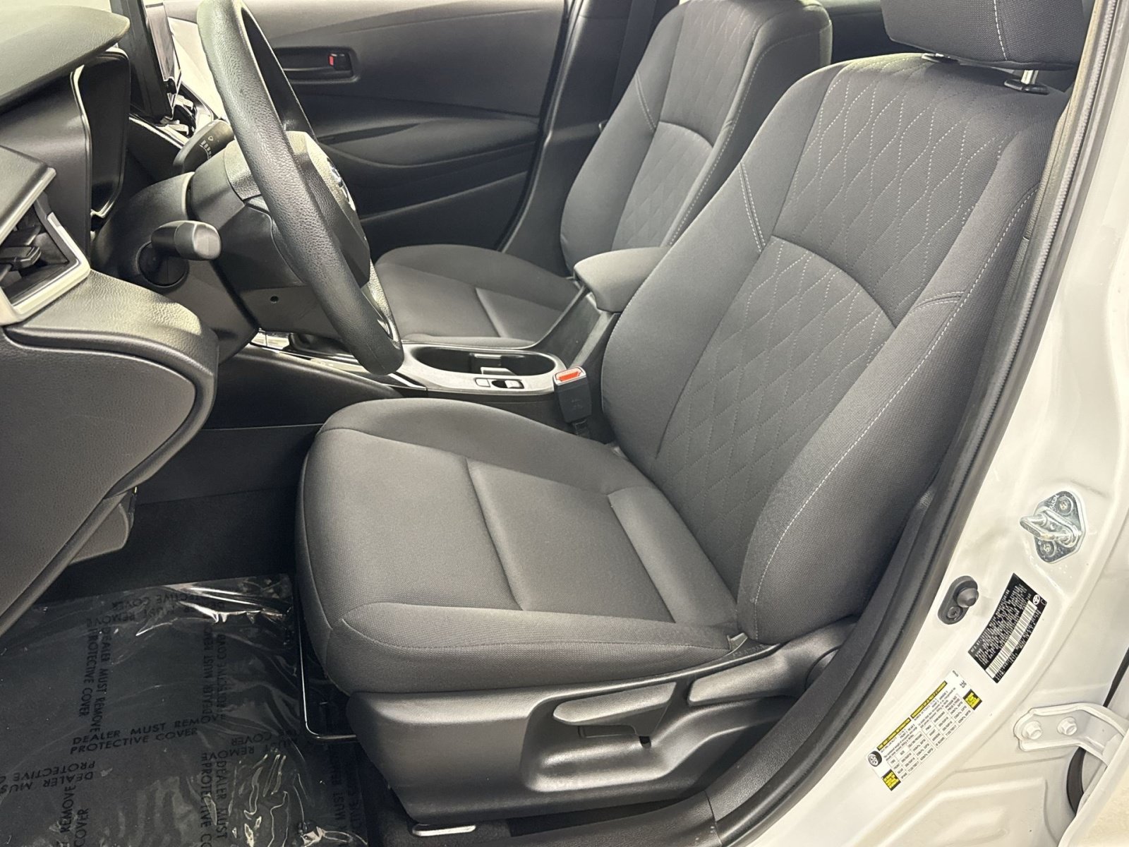 Used 2025 Toyota Corolla LE FWD image 25