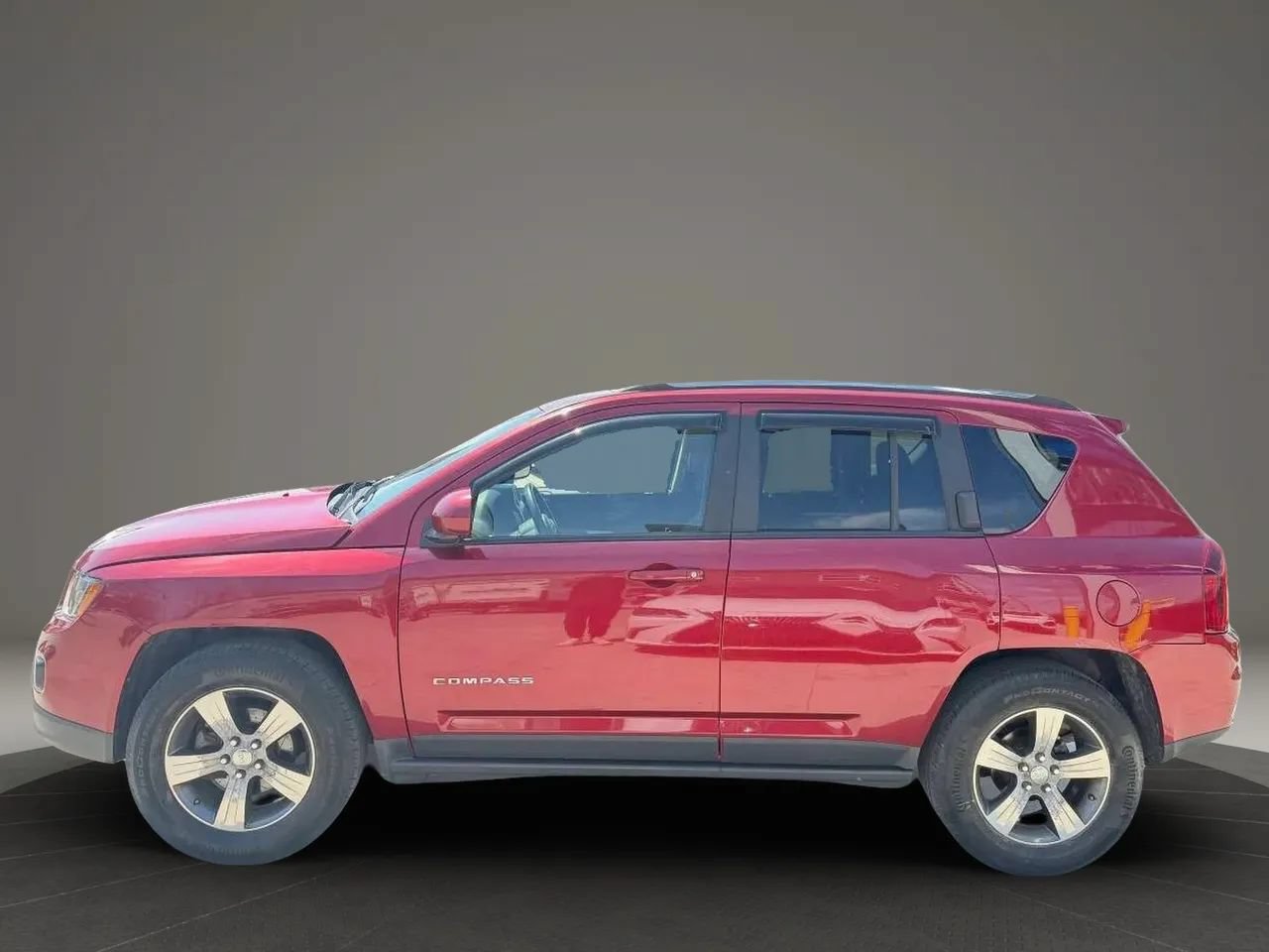 Used 2017 Jeep Compass High Altitude AWD/4WD image 4