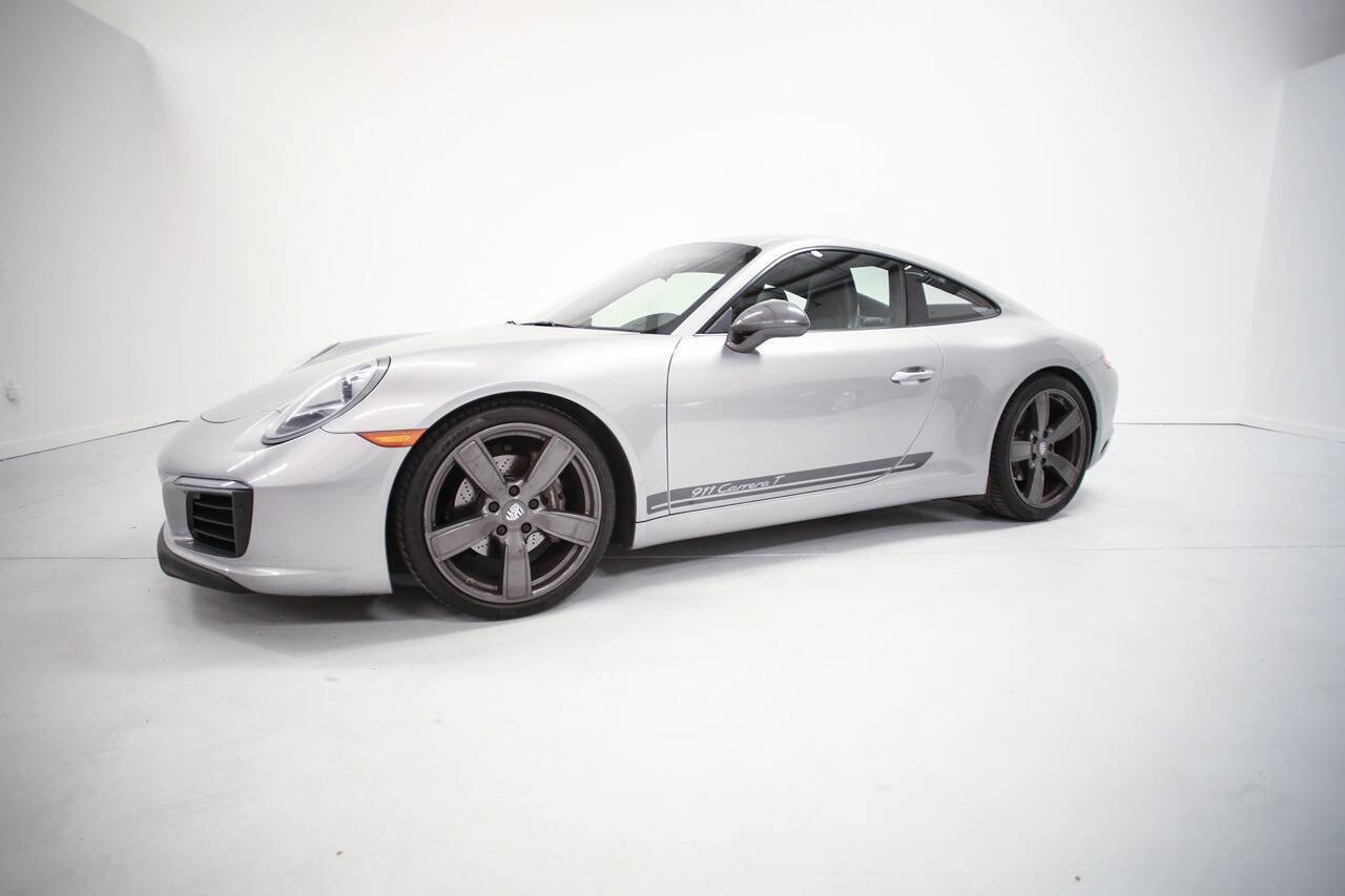 Used 2018 Porsche 911 Carrera T image 4