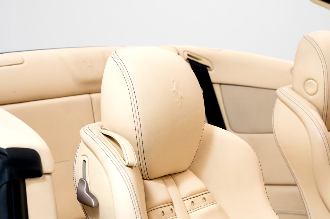 Used 2010 Ferrari California image 63