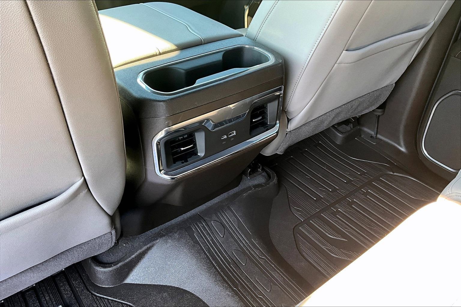 Used 2023 GMC Sierra 1500 SLT image 11