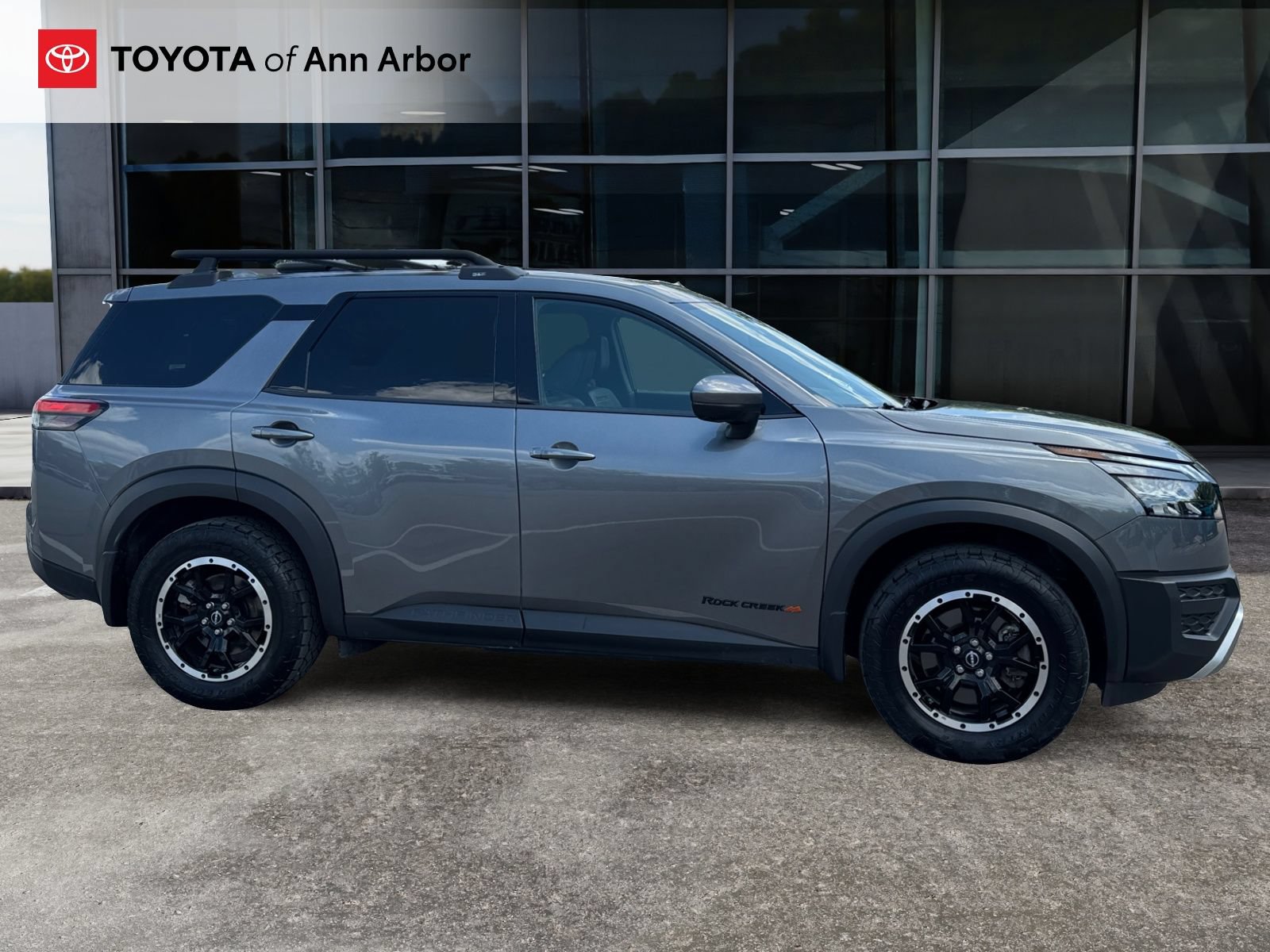 Used 2024 Nissan Pathfinder Rock Creek AWD/4WD image 12
