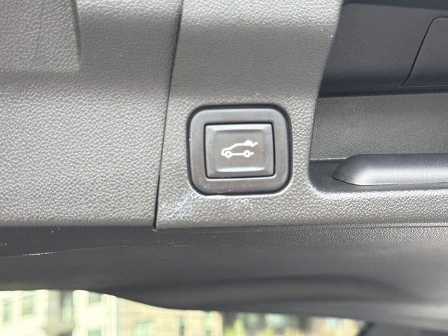 Used 2021 GMC Acadia AT4 w/ Technology Package AWD/4WD image 21
