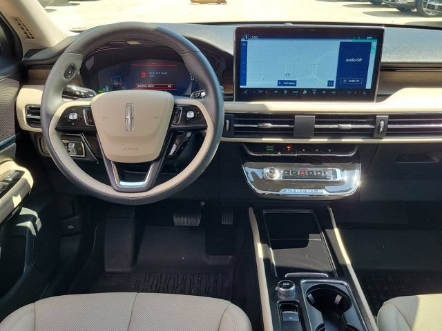 Certified 2025 Lincoln Corsair Grand Touring w/ Jet Appearance Package AWD/4WD image 24