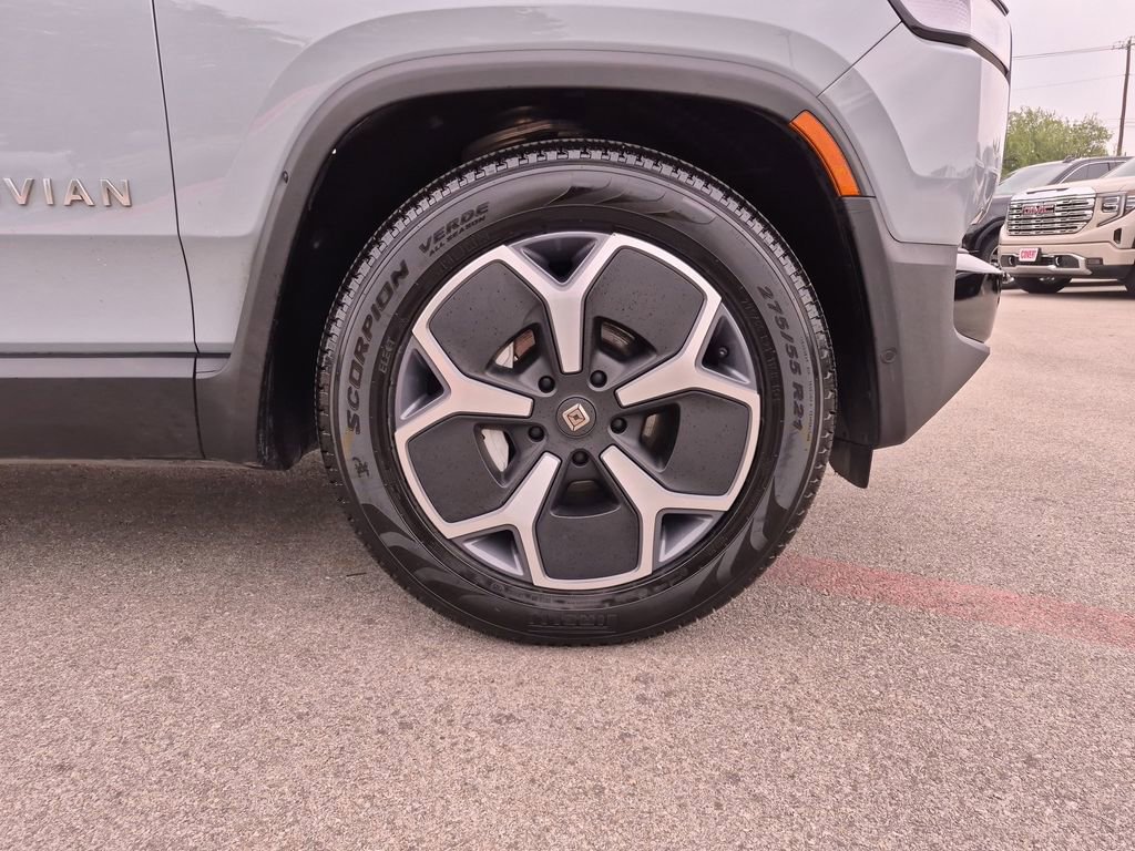 Used 2024 Rivian R1S Adventure AWD/4WD image 14