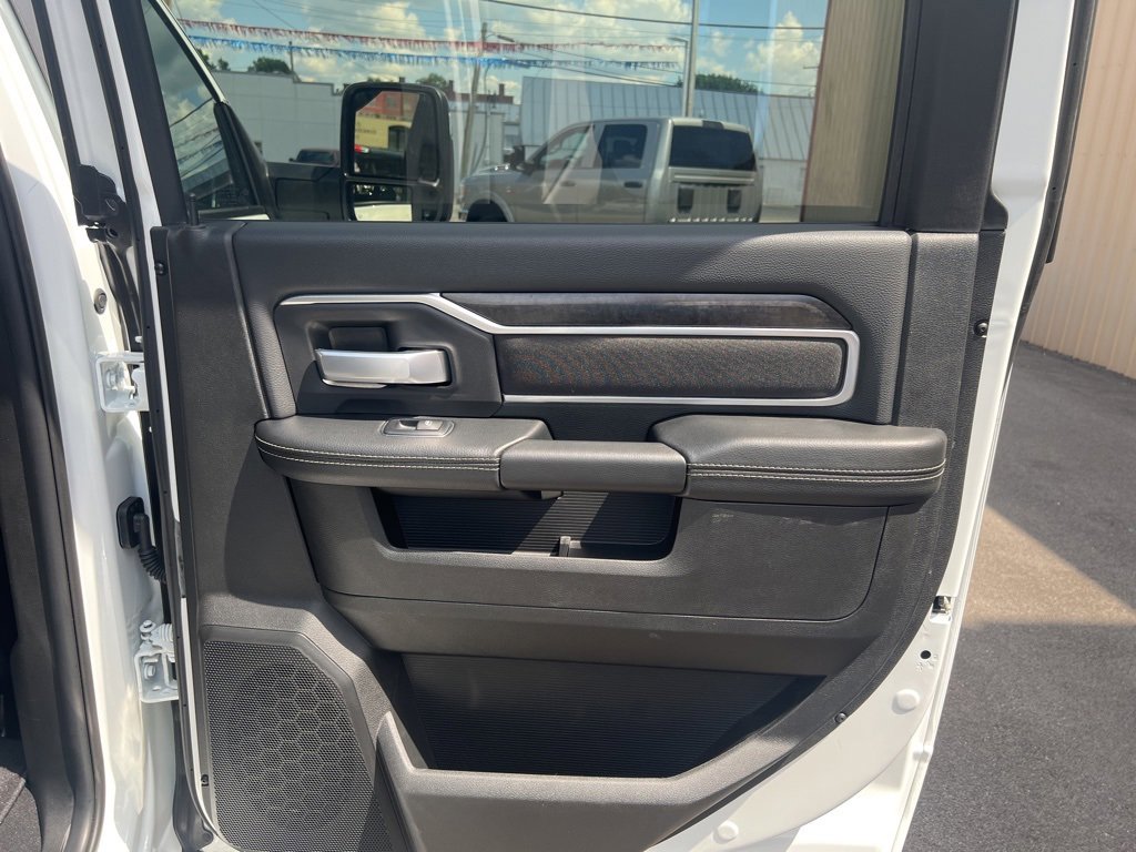 Used 2024 RAM 3500 Big Horn image 35