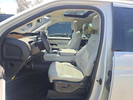 Used 2025 Ford Expedition Max Platinum AWD/4WD image 3