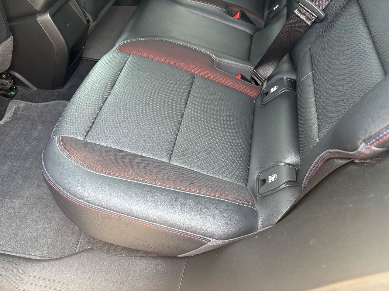 Used 2024 Chevrolet Equinox EV RS FWD image 38
