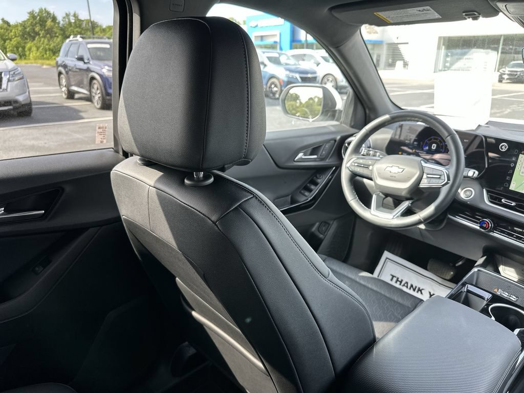 Used 2025 Chevrolet Equinox LT w/ Convenience Package II AWD/4WD image 15