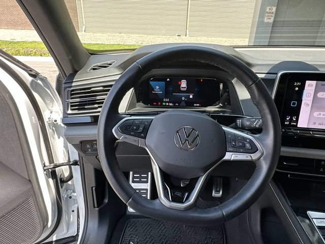 Used 2024 Volkswagen Atlas Cross Sport SEL R-Line AWD/4WD image 15