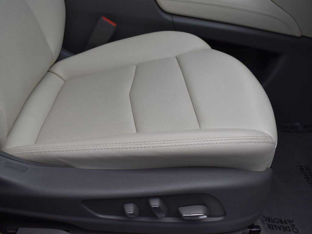 Certified 2022 Cadillac XT5 Premium Luxury w/ Technology Package image 34