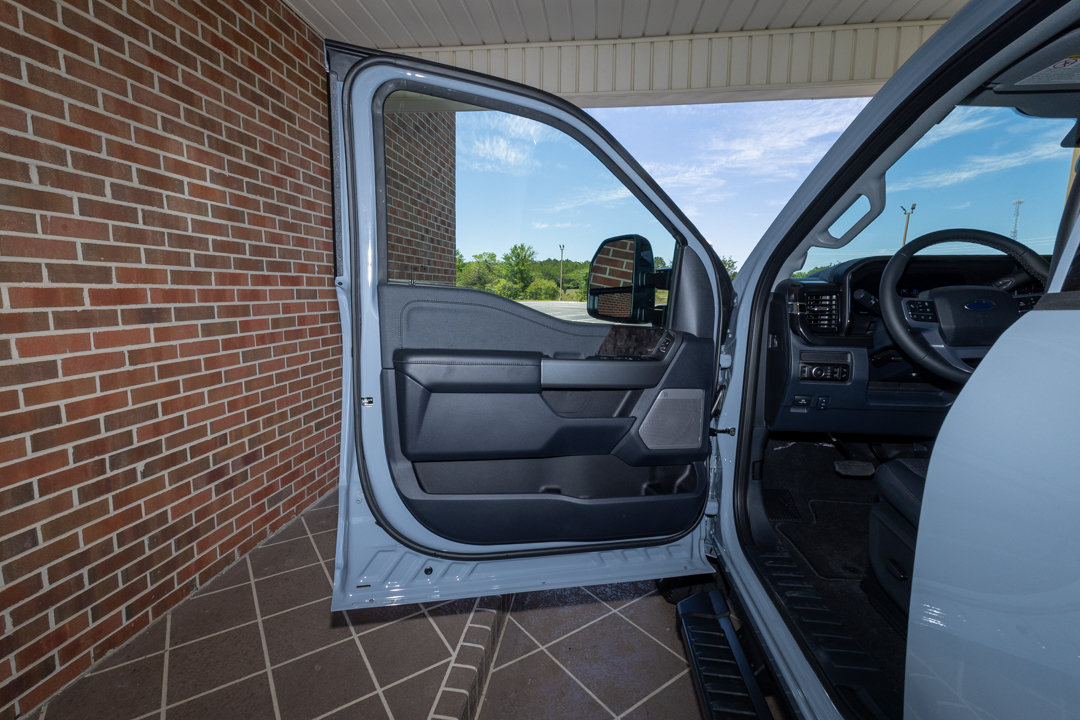 New 2026 Ford F250 Lariat w/ Black Appearance Package AWD/4WD image 11
