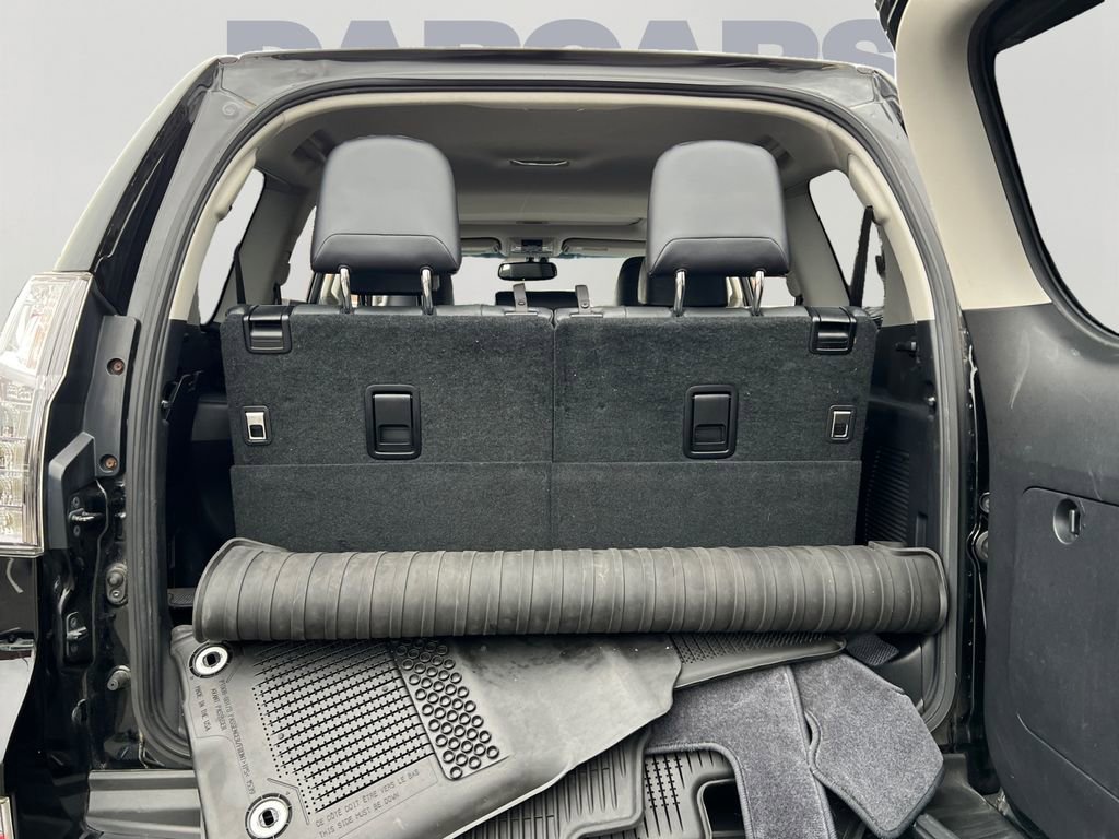 Used 2017 Lexus GX 460 image 10