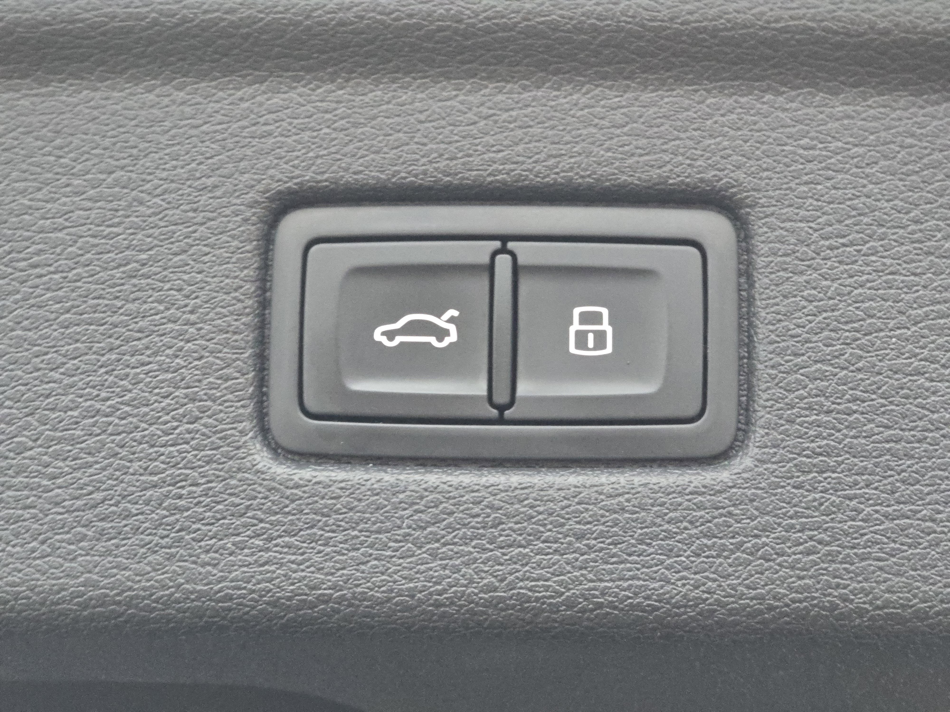 Used 2019 Audi A5 2.0T Premium Plus w/ Premium Plus image 18