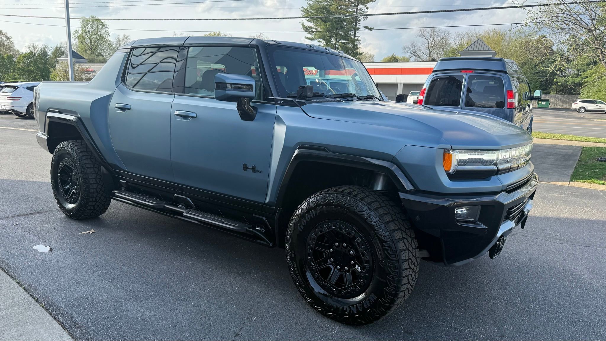 Used 2024 GMC Hummer EV 3X w/ Omega Edition AWD/4WD image 10